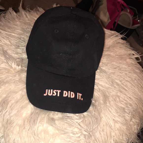 FASHION HATS - Picture 2 of 3